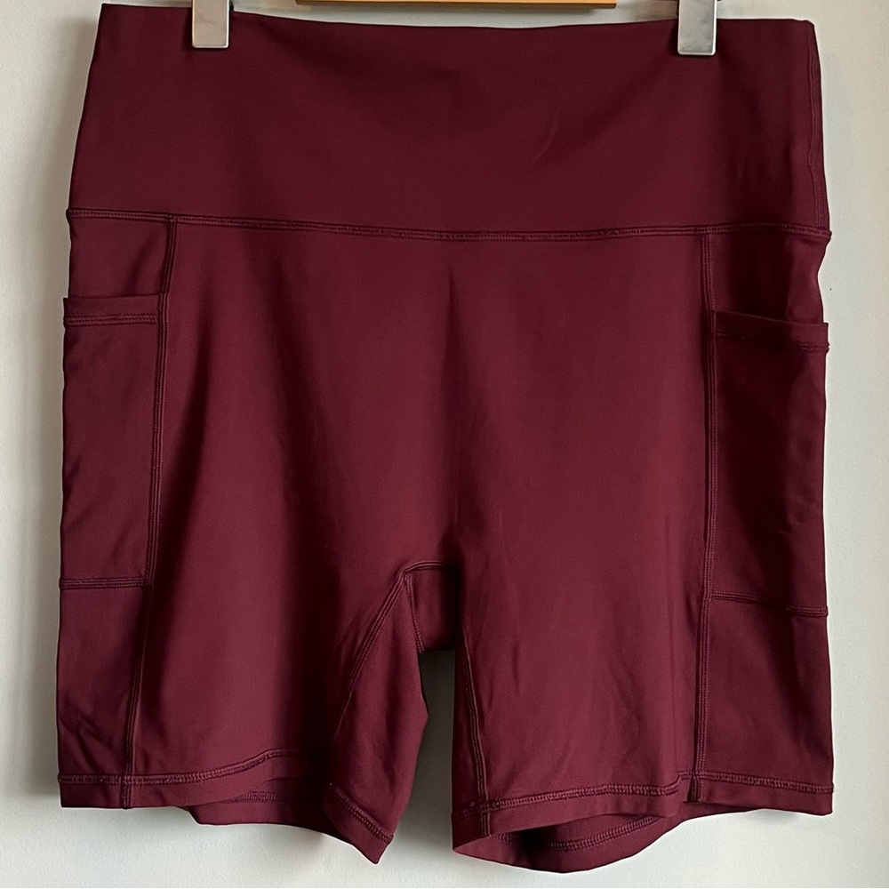 Aerie pocket bike shorts